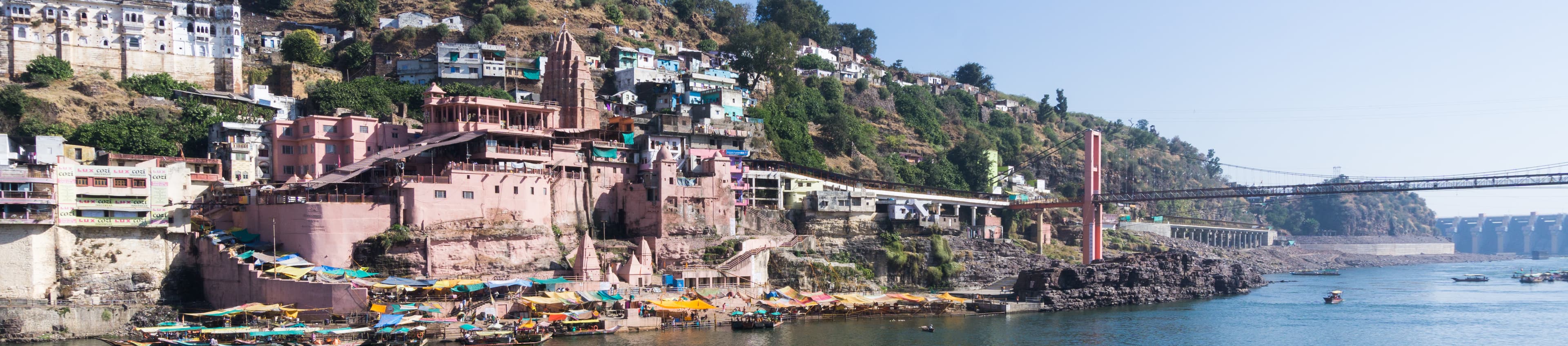 Omkareshwar Jyotirlinga temple on the Narmada river, near our Omkareshwar Bhakt Niwas branch